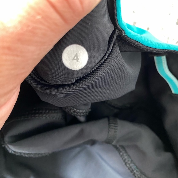 🍁50% Off Sale 🍁 Lululemon Water Bound Crop - Picture 13 of 15